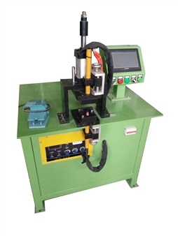 停車場(chǎng)環(huán)氧自流平地坪